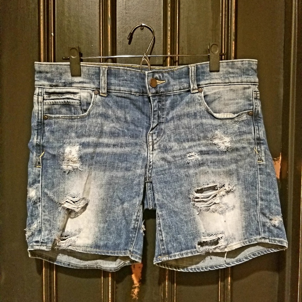 Buckle Black Shorts